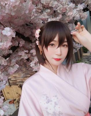 亚洲自拍偷拍欧美_全集无删减版高清免费观看